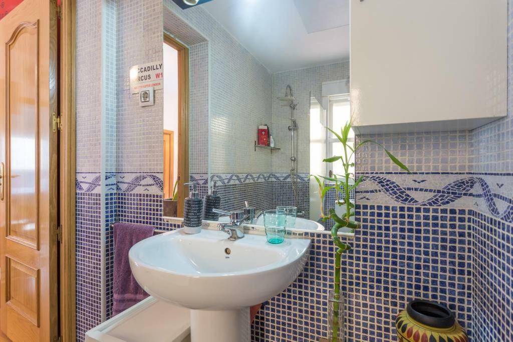 Apartamento Urgel Μαδρίτη Εξωτερικό φωτογραφία